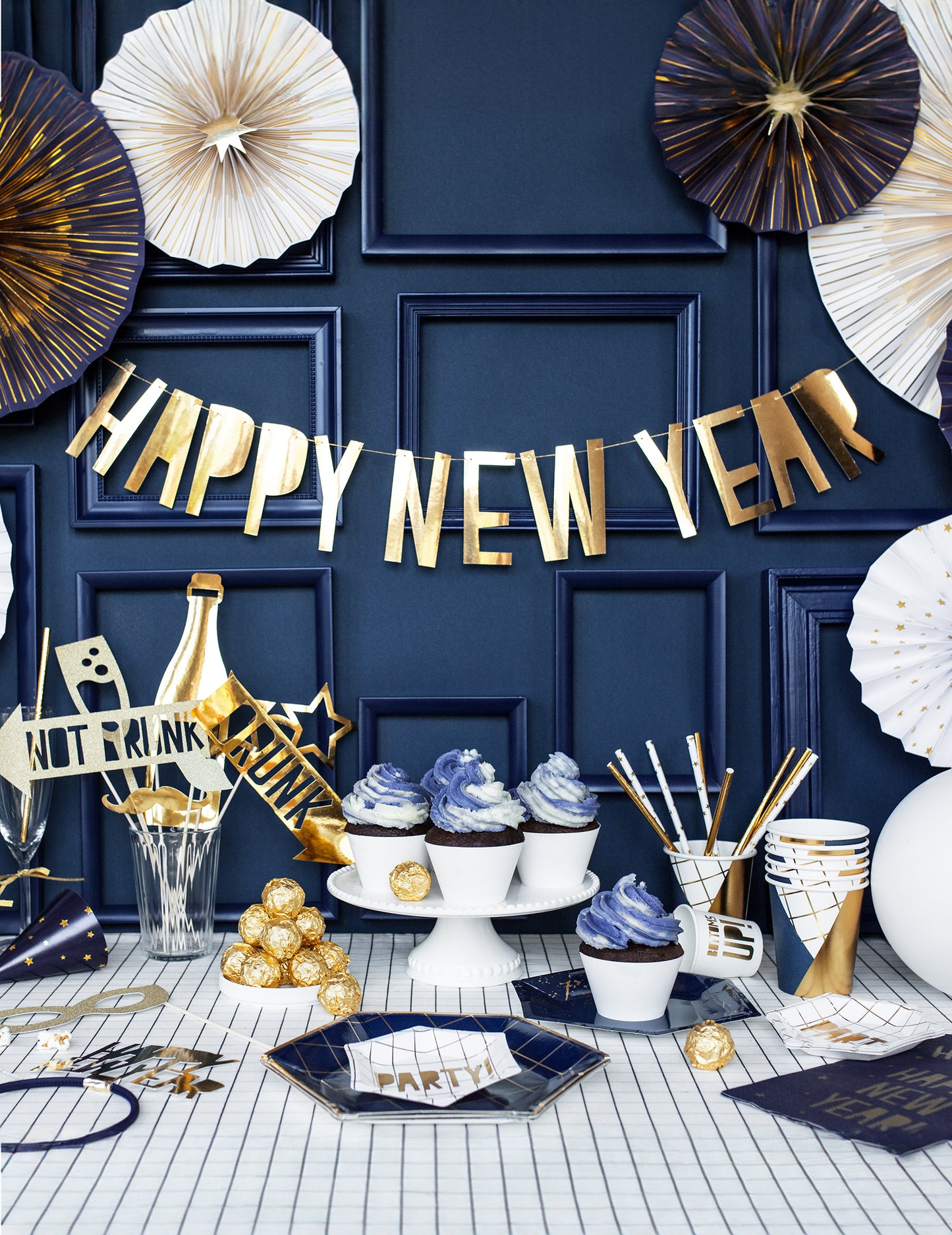 Zlata kartonska girlanda za srečno novo leto 10 x 90 cm okraski za zabave