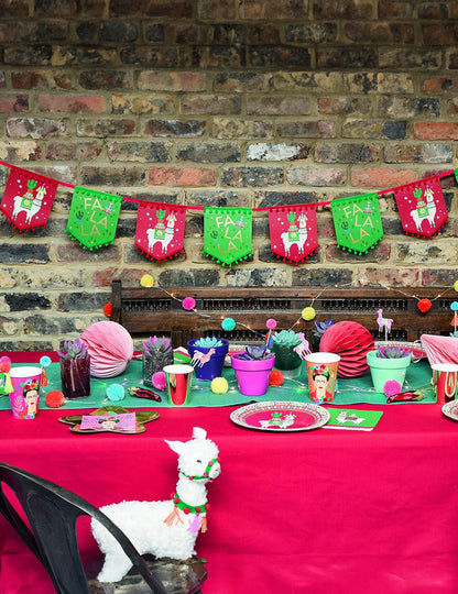 4m božična girlanda iz kartona z motivom lame in zastavicami