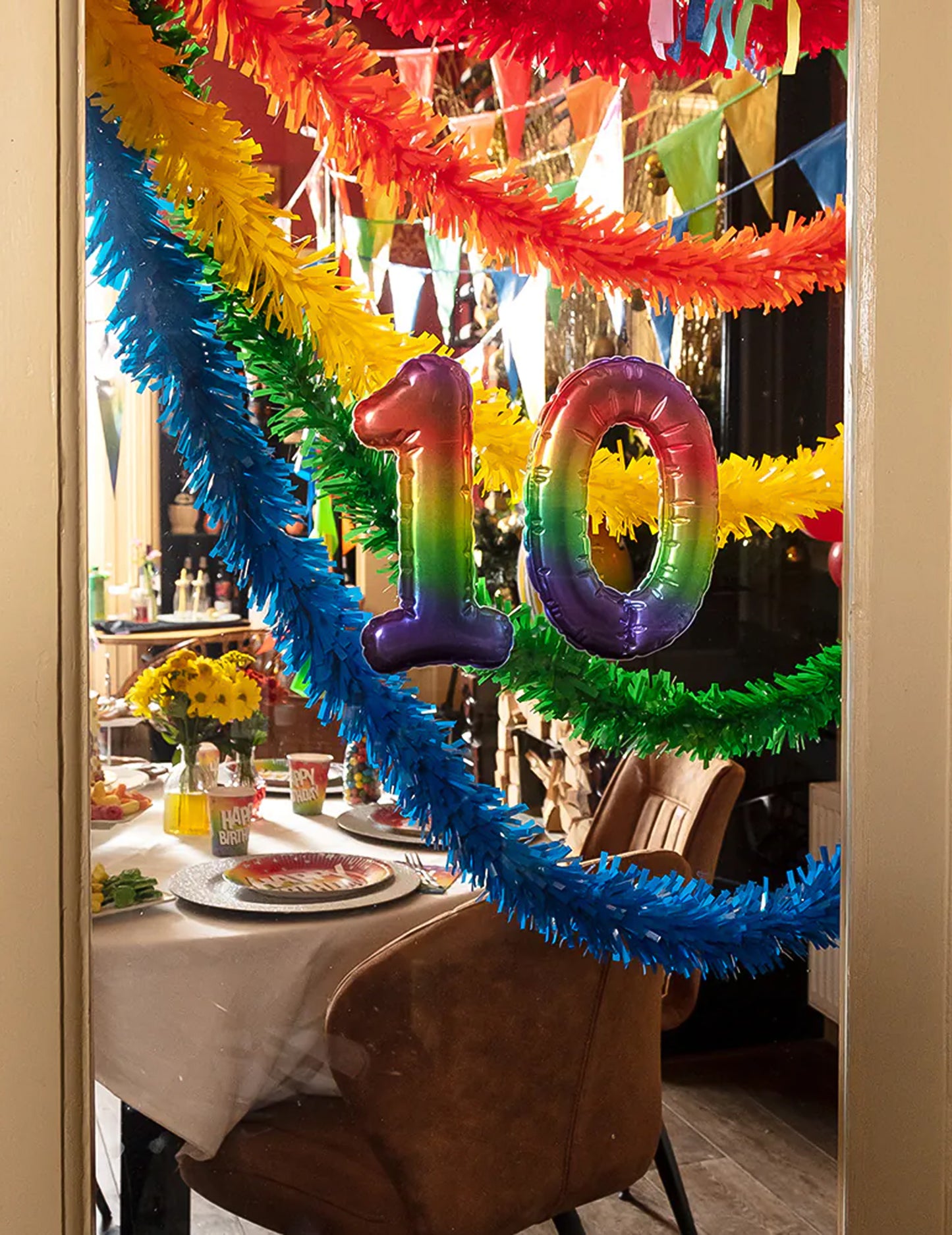 Rdeča girlanda iz ognjevarnega PVC plastike, dolžine 10 metrov 