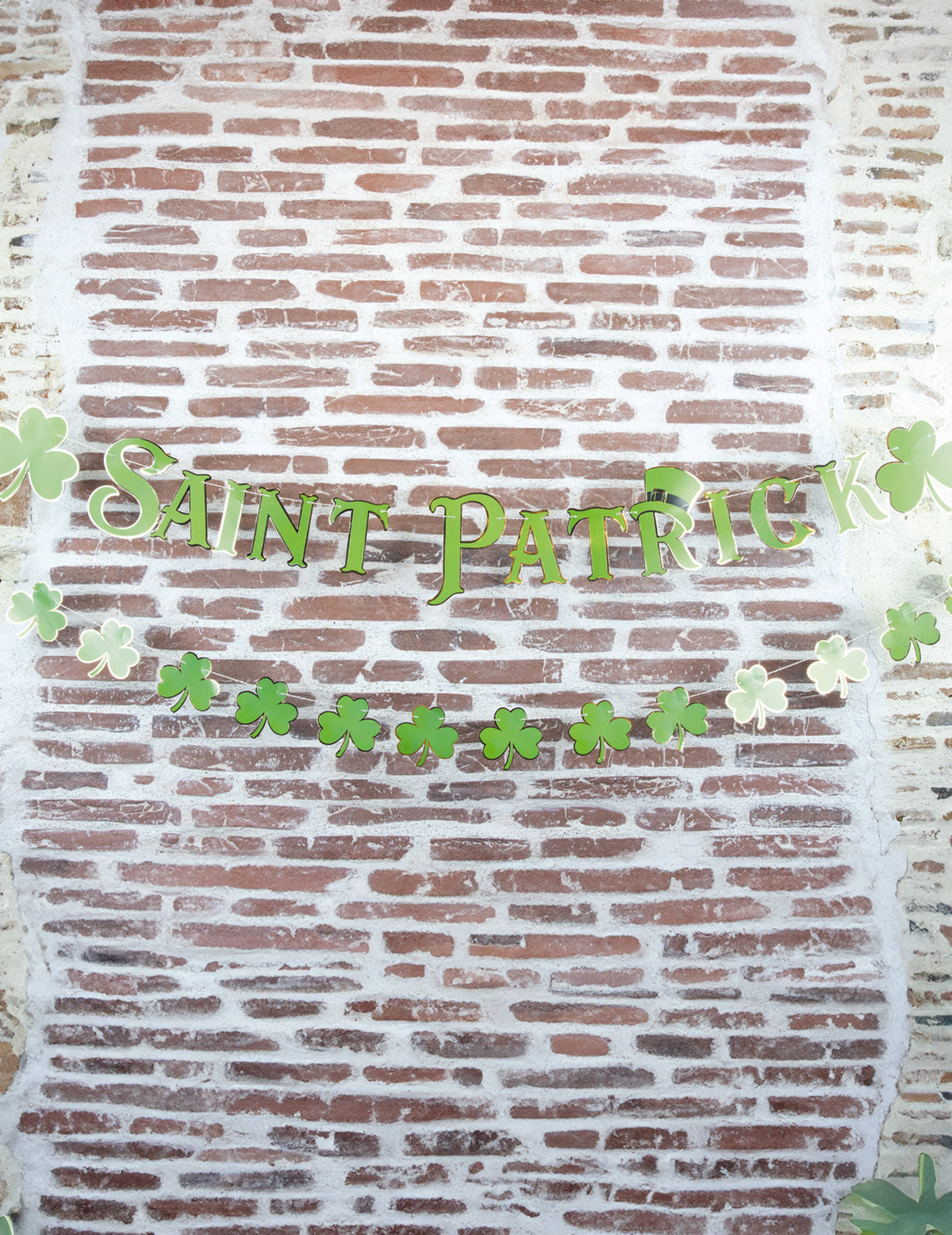 Détail de l'inscription de la guirlande trèfles Saint Patrick