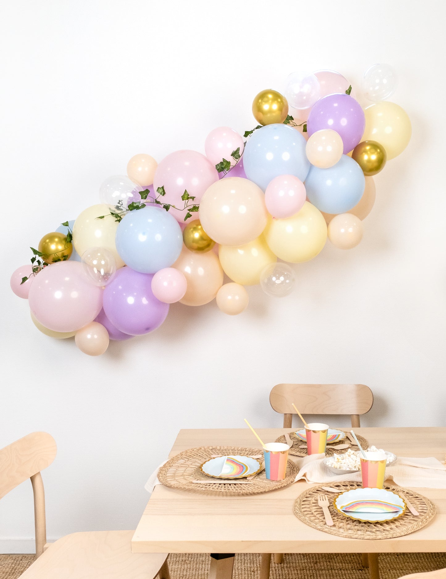 Komplet za izdelavo loka s pastelnim prelivom iz sladkarij, 45 balonov in bršljana