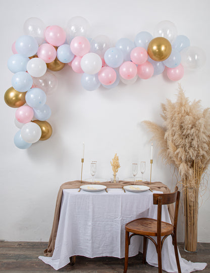 Komplet za razkrivanje spolnega loka z 58 baloni v modri in roza barvi