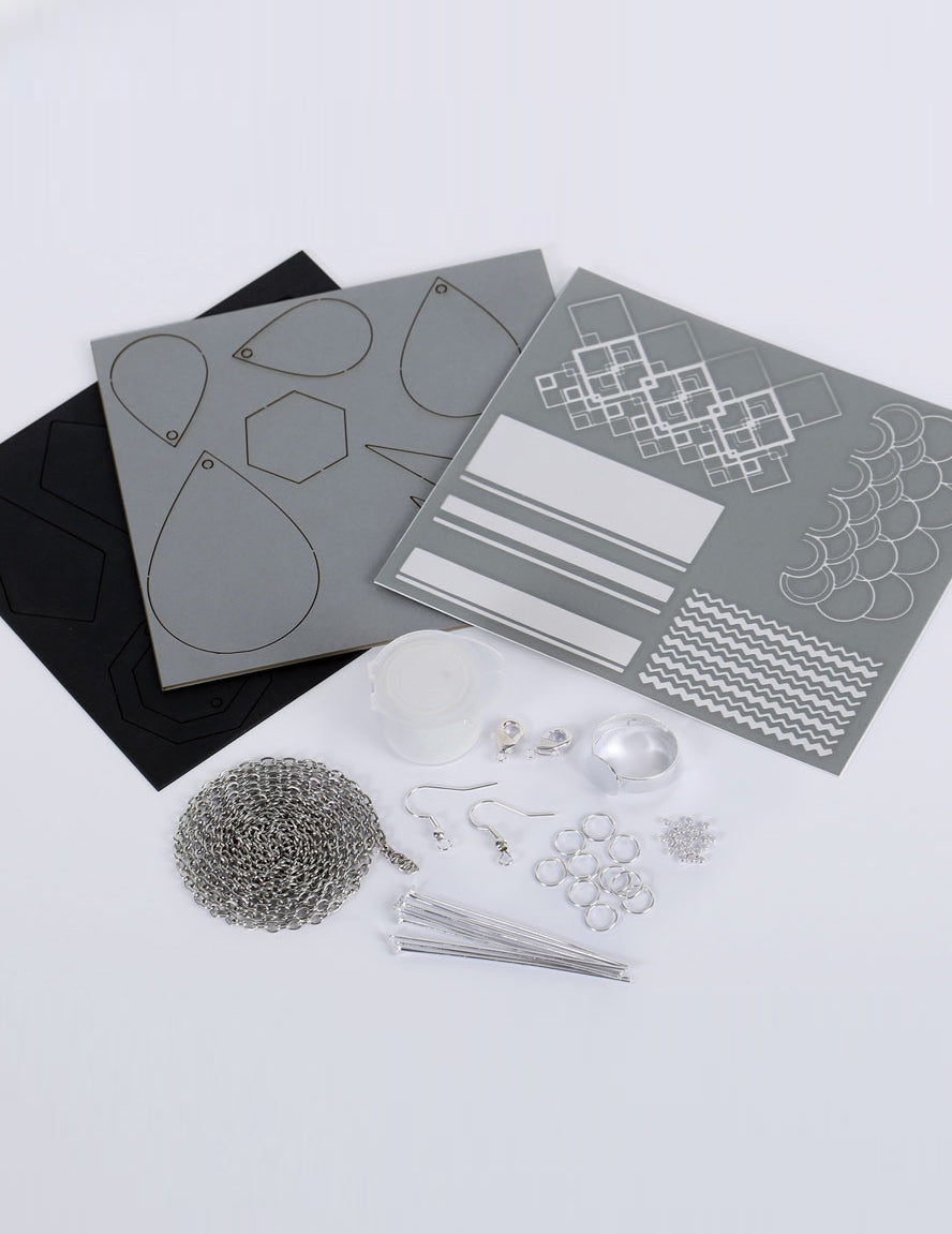 Détail du contenu du kit de création de bijoux parure chic