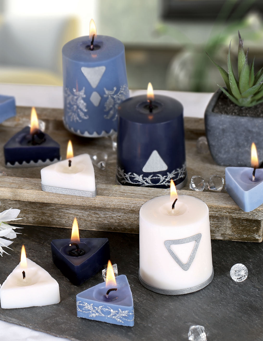 Komplet za izdelavo geometrijskih belih in modrih sveč iz rastlinskega voska