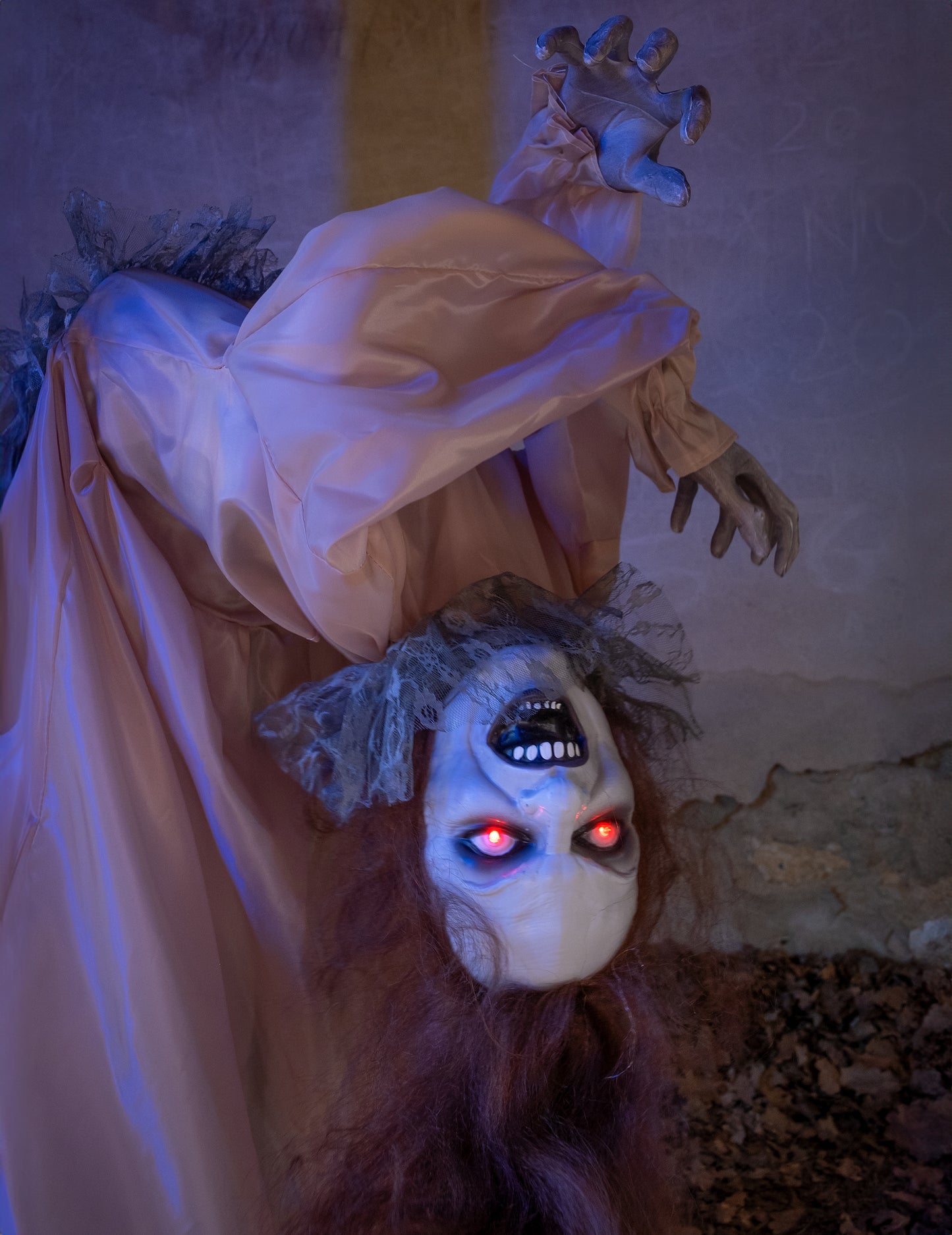 Prekleta gospa animirana 130 cm