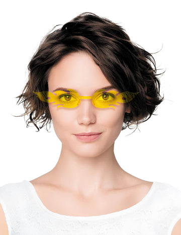 Odrasla rumena kozarca plamena