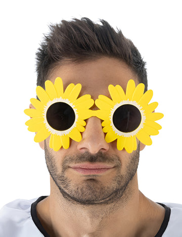 Odrasli terier rumeni cvetni očali