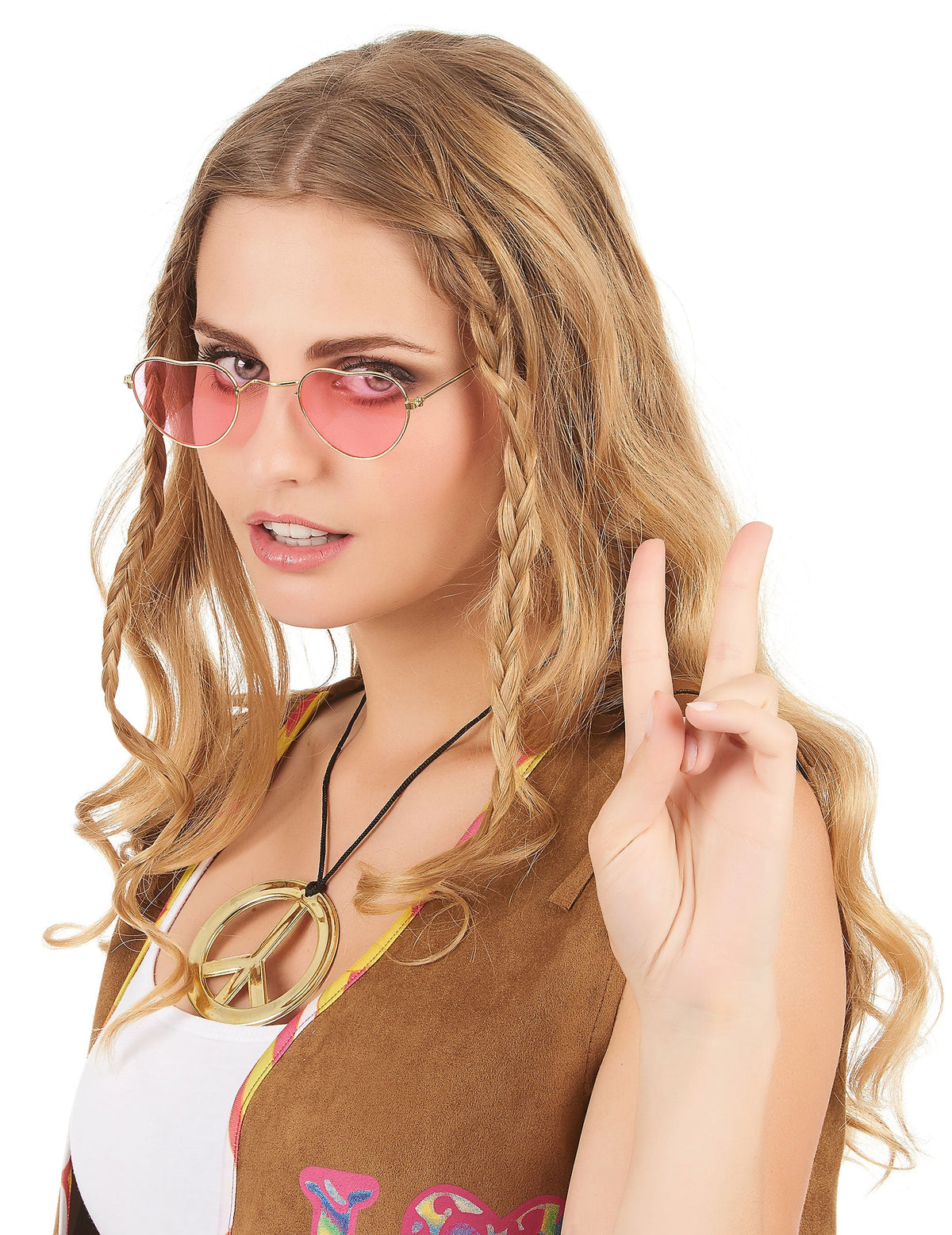 Vue de face portée des lunettes coeur pour adulte roses avec monture en métal doré