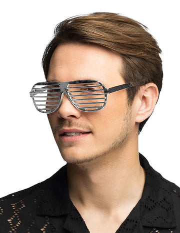 Odrasla srebrna zbolela očala