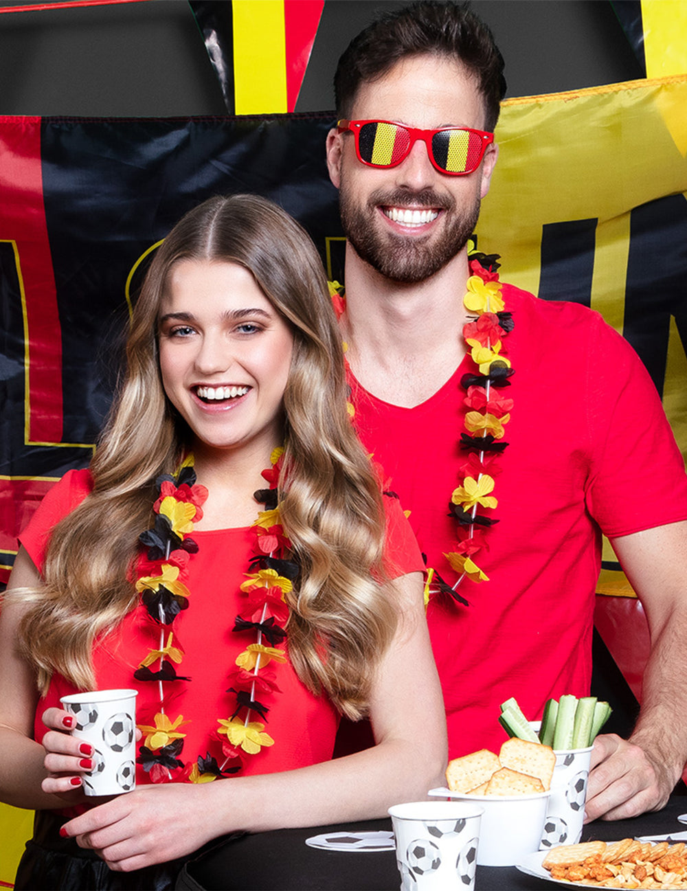 Mise en scène festive en couple des lunettes supporter Belgique