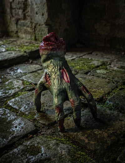 Roka zombi zvoka in gibanja 20 cm