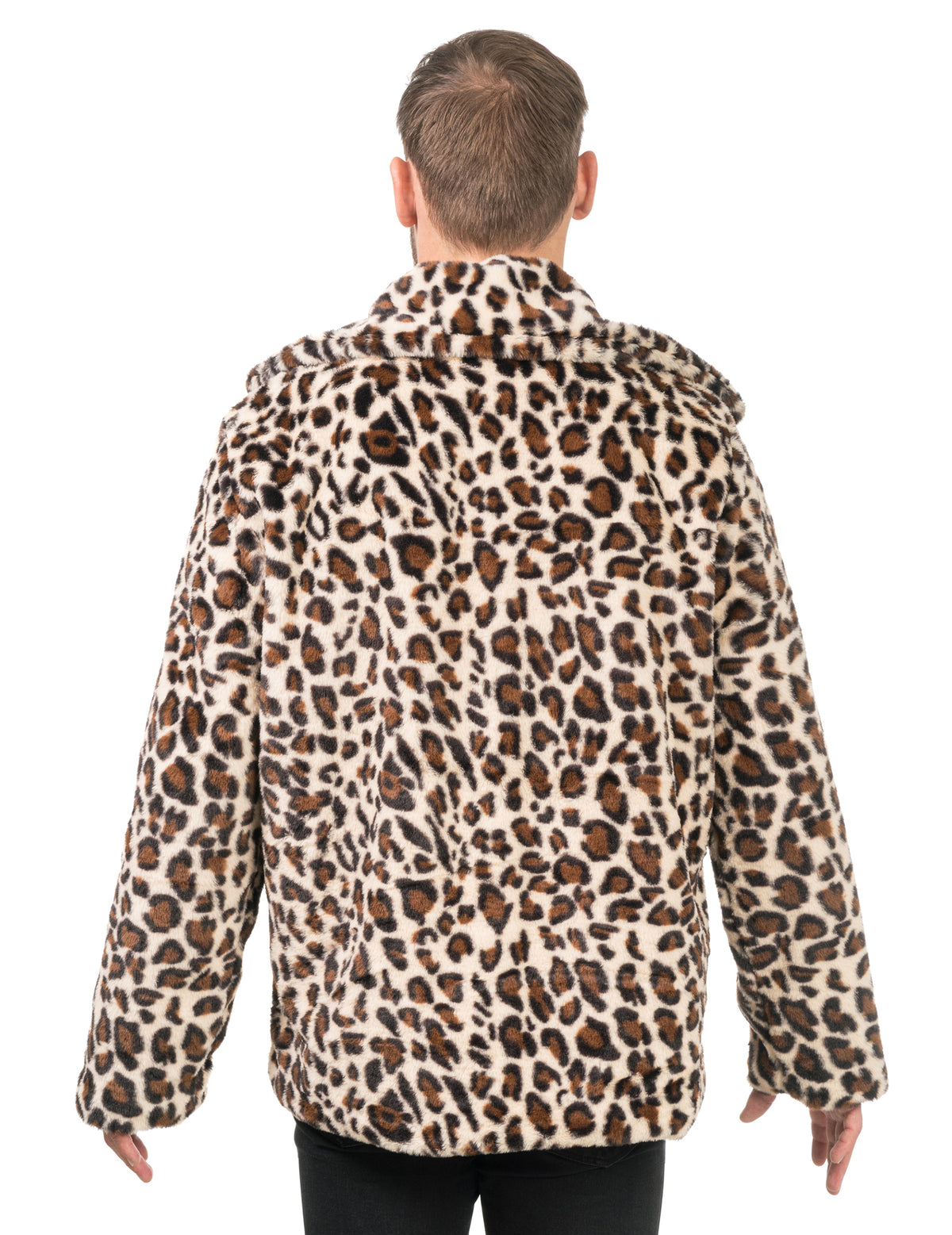 Vue de dos du manteau en fausse fourrure léopard