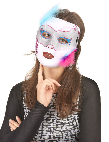 Odrasla sijočo belo masko