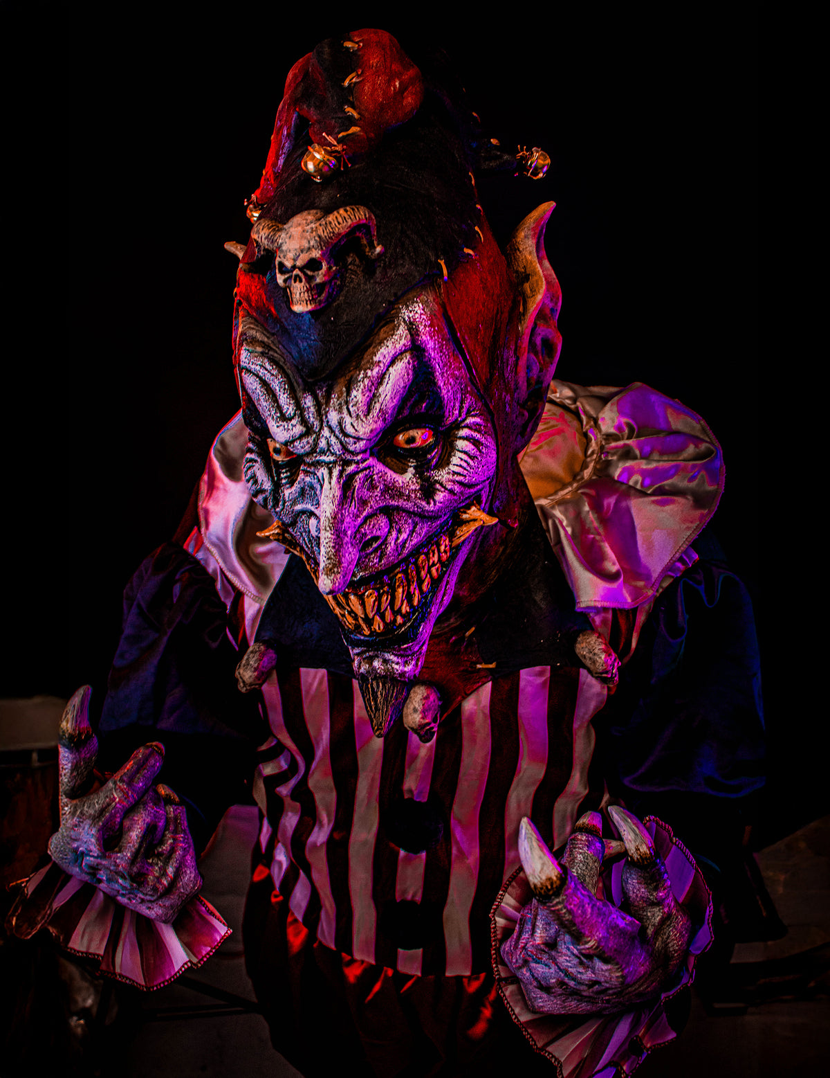 Vue d'ensemble du masque d'arlequin malfaisant pour adulte