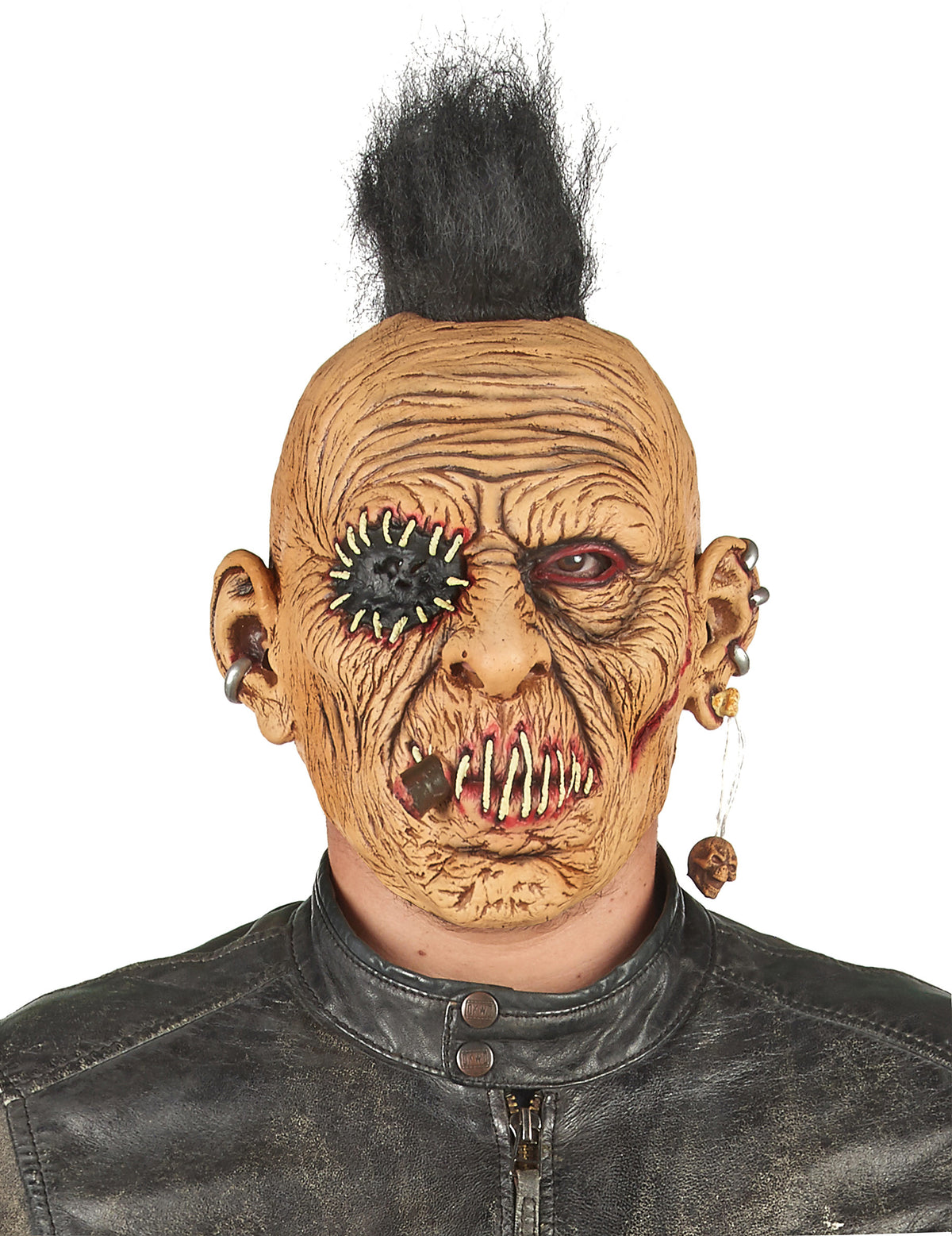 Détail de la bouche cousue et des piercings du masque latex punk à crête