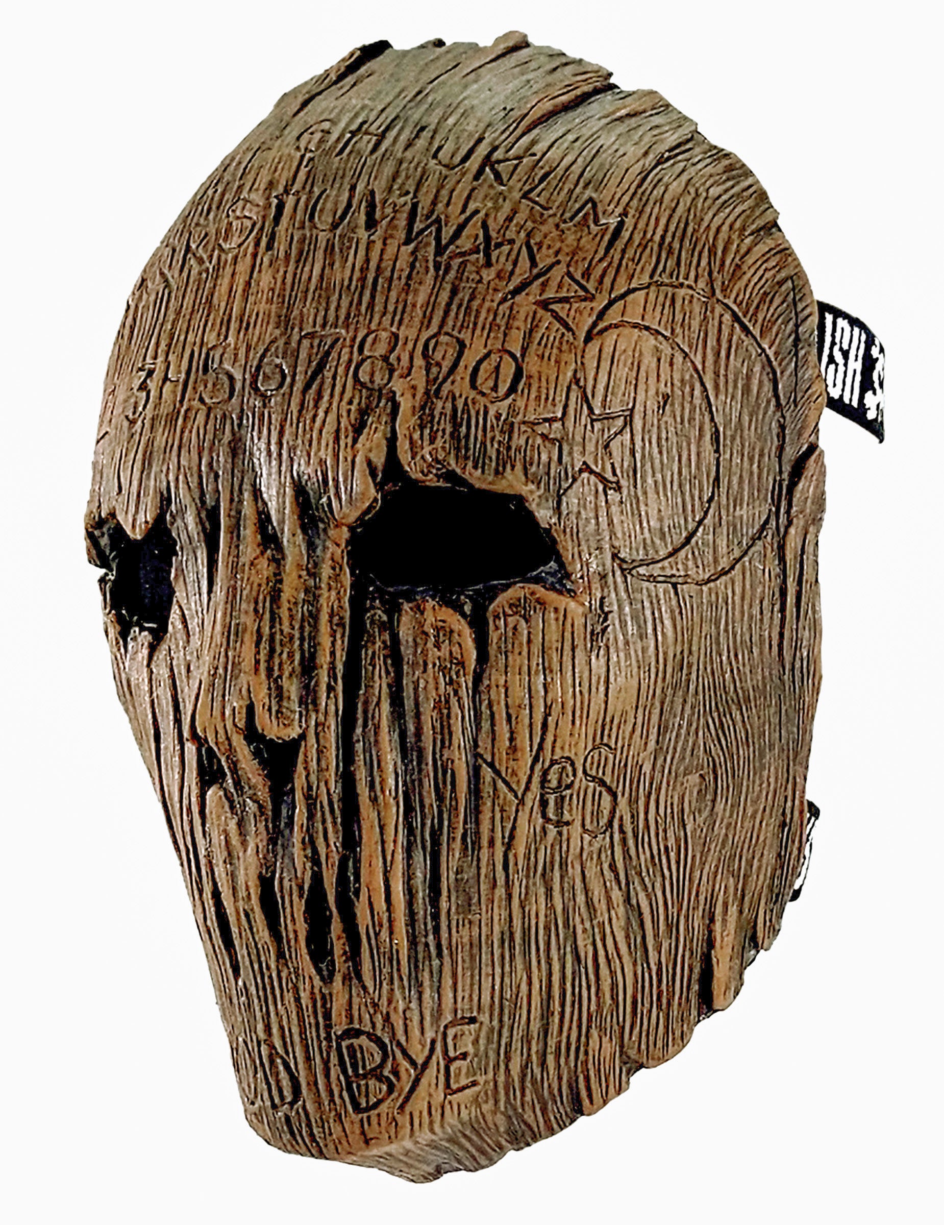 Gros plan sur les inscriptions et gravures du masque Ouija pour adulte
