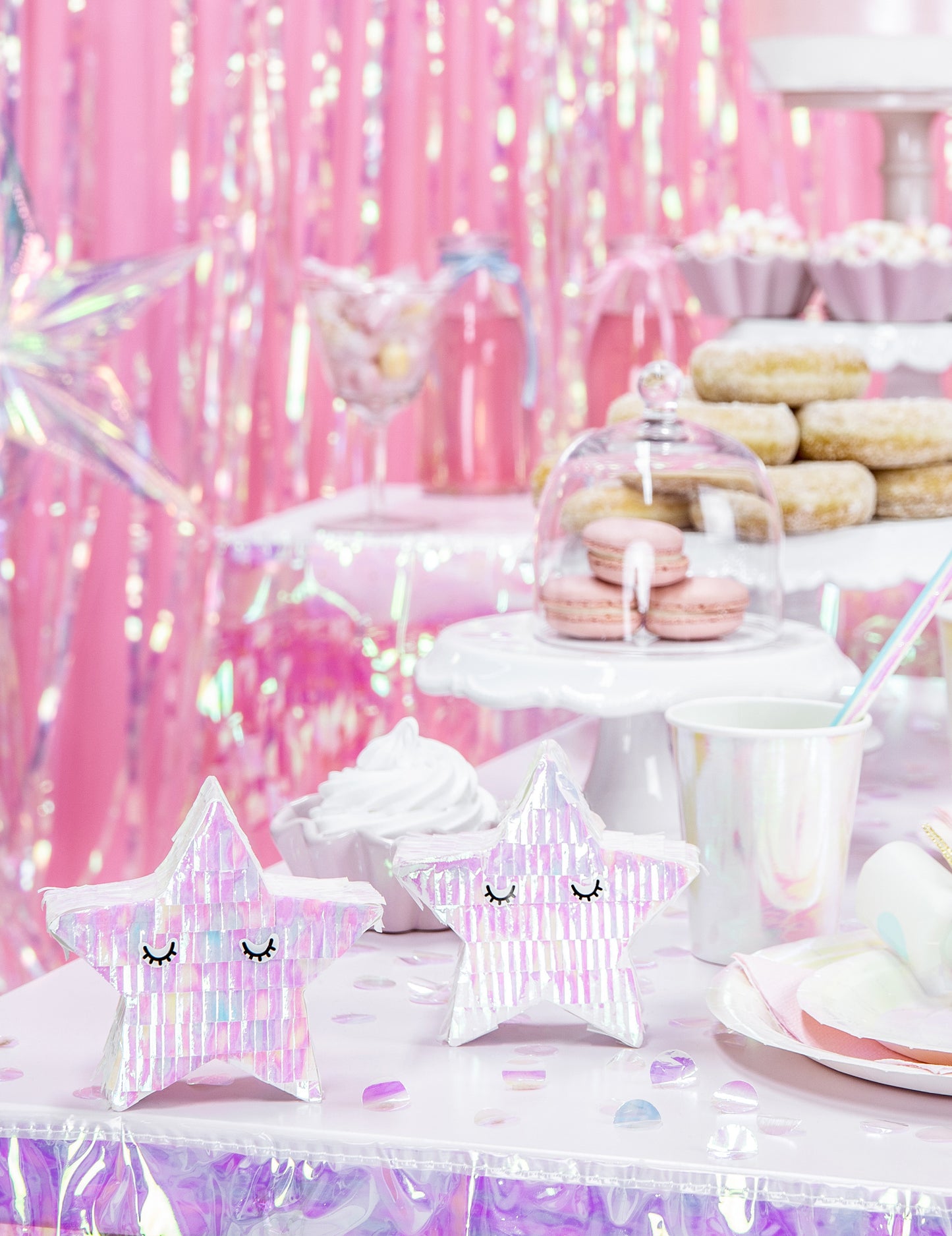 Mini mavrična zvezdasta pinjata 10,5 cm za okras