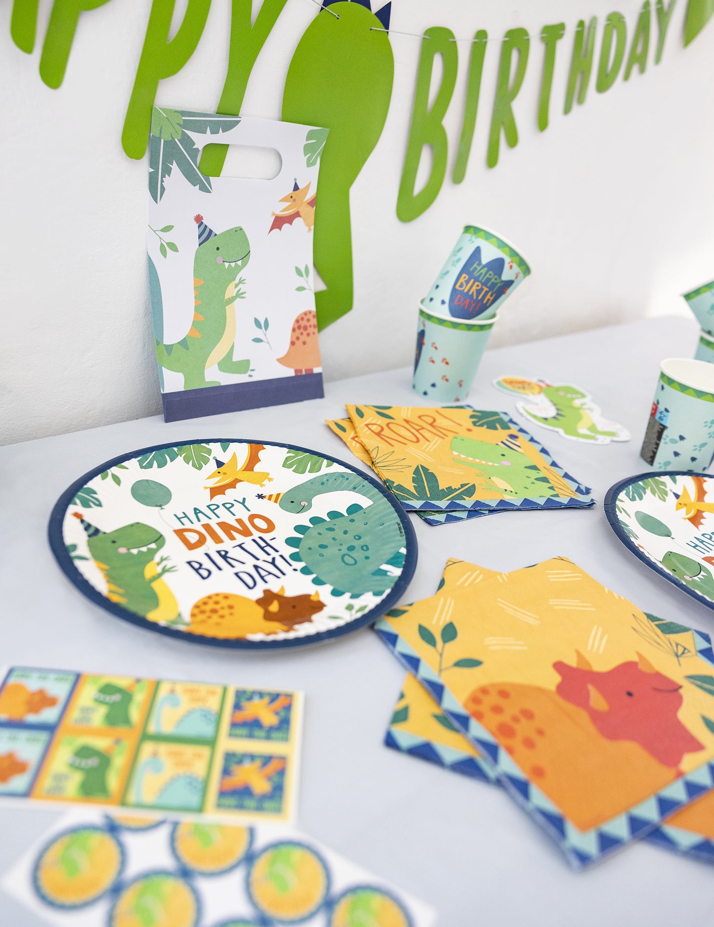 51-delni paket dinozavrov za rojstni dan