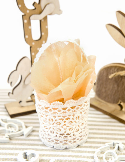 Slonokoščena čipkasta košarica 11 x 5 cm z ročajem