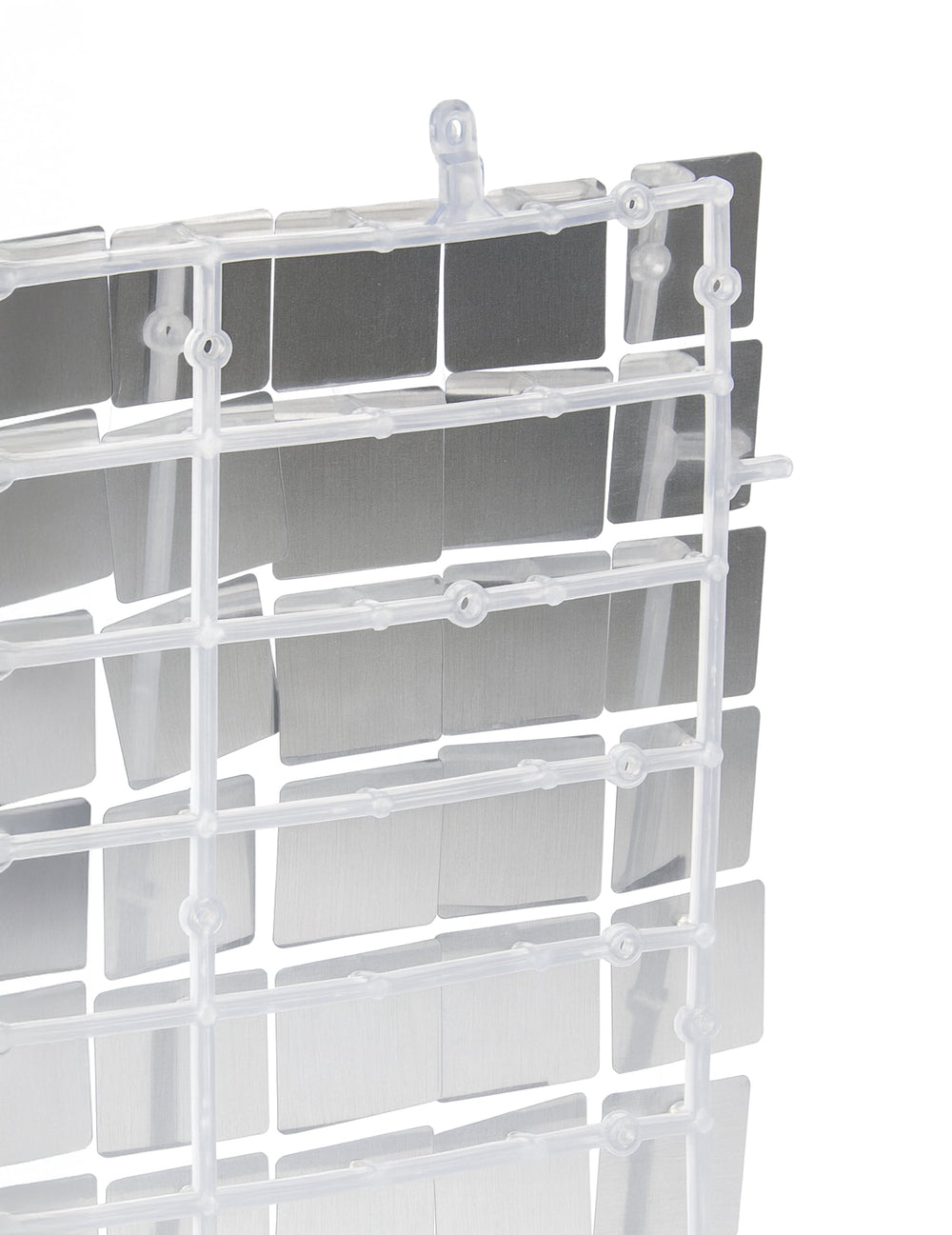Vue de dos de la structure en plastique du panneau de fond argent brillant pour fête