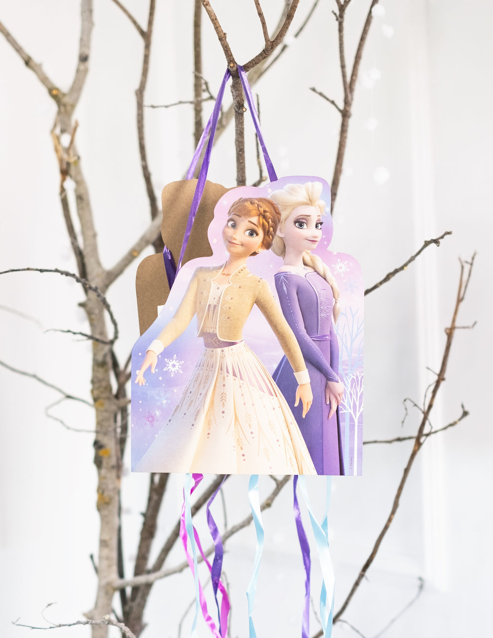 Vue de profil de la Piñata La Reine des Neiges