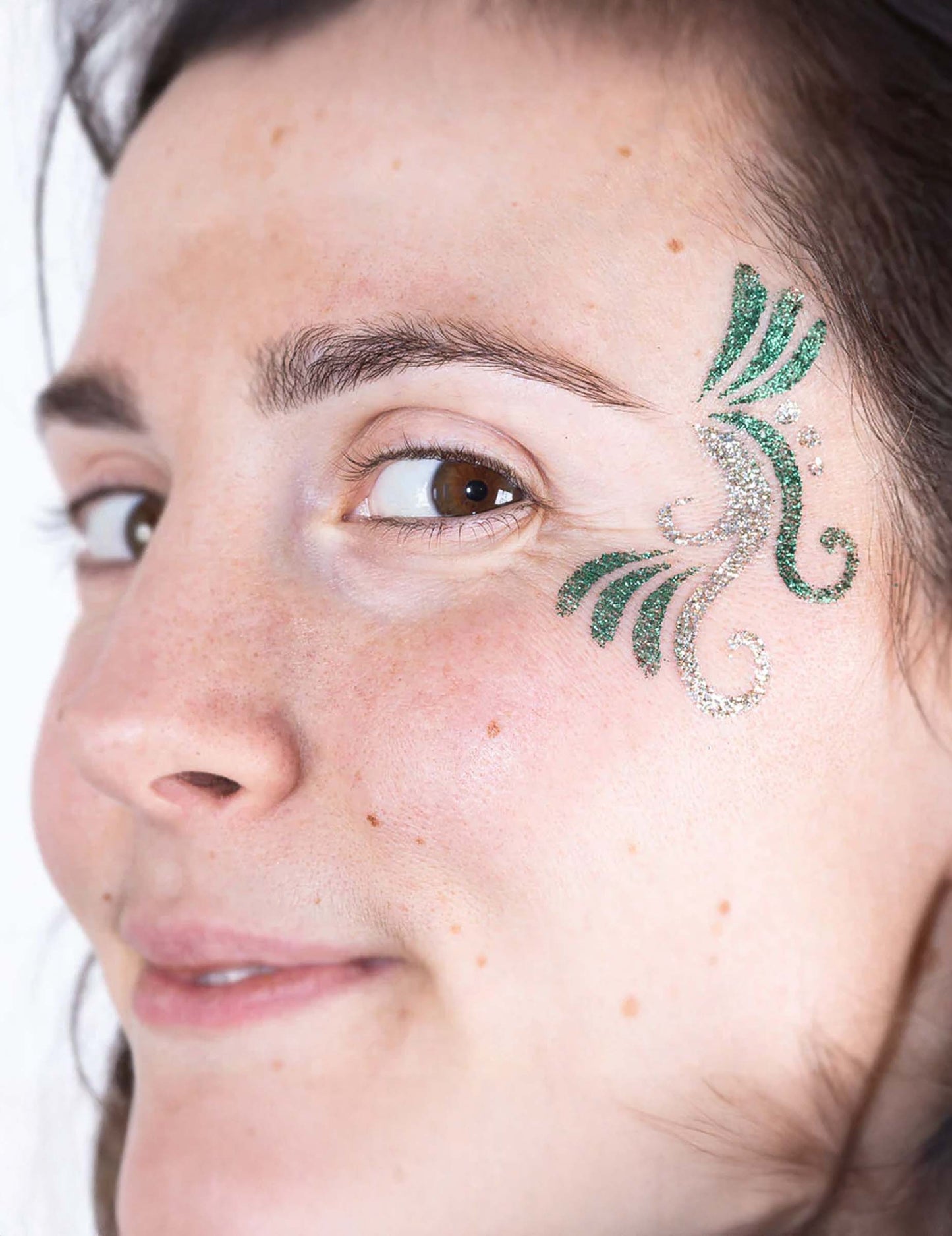 Stencil withEable Makeup Arabesque