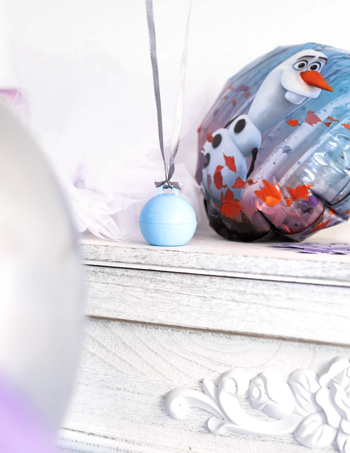 Tematska postavitev teže za helijev balon za dekoracijo