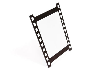Leseni nosilec za meni kino 12 x 16 cm v obliki filmske koluta 