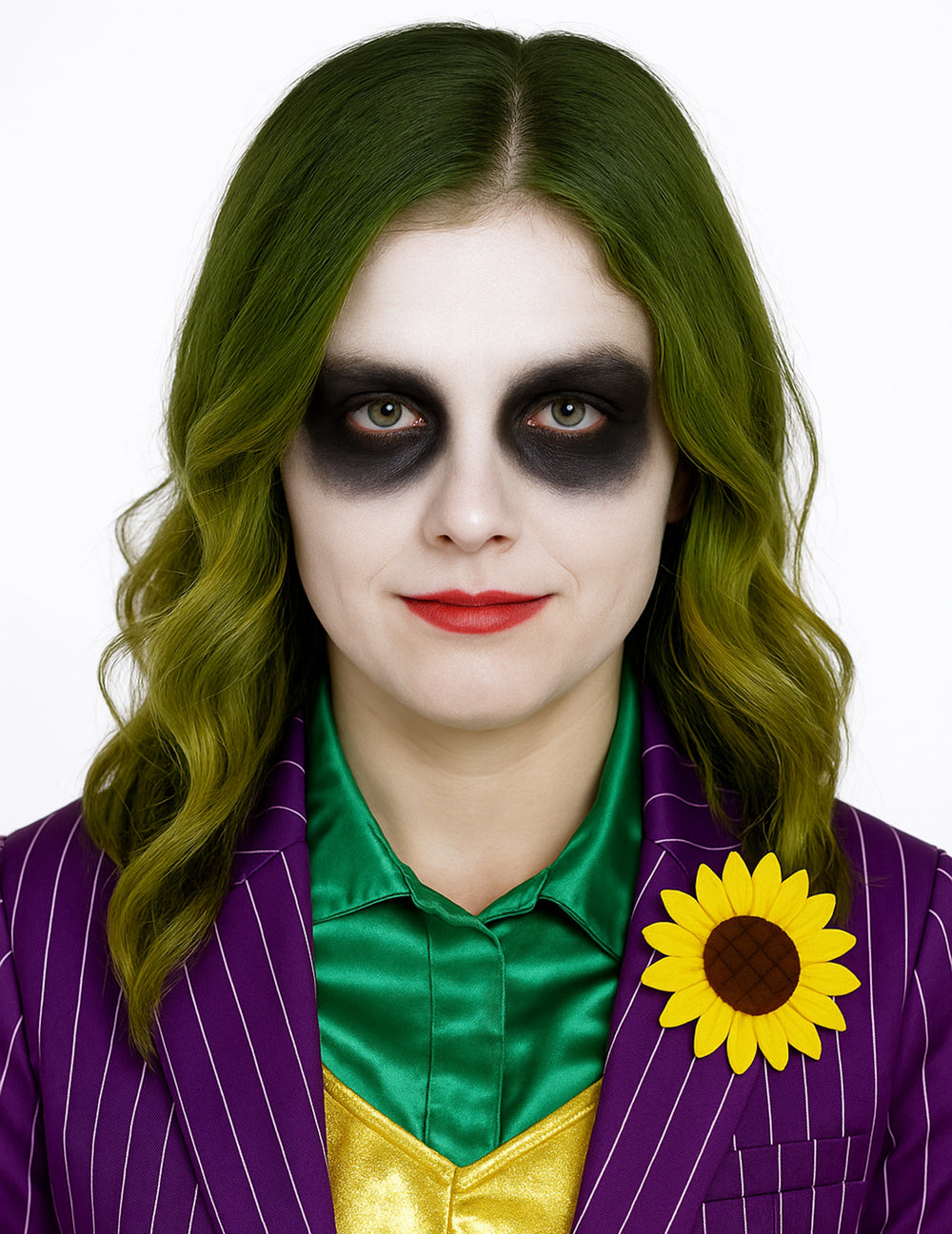 Mise en situation de style Joker du maquillage professionnel à l'eau pour visage et corps blanc