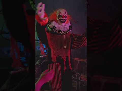 Clown maléfique animé sur pied - 166 cm 