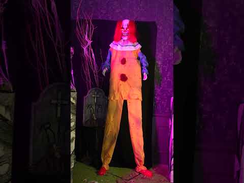 Décoration animée clown effrayant debout 230 cm