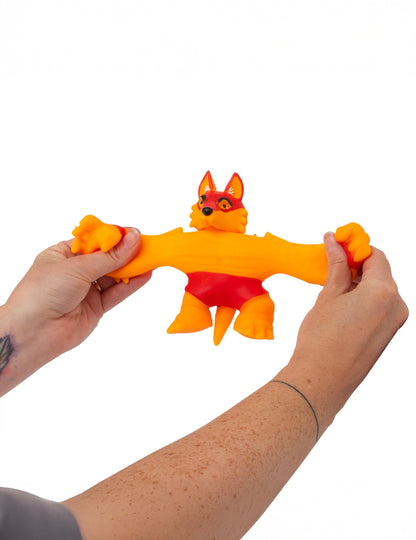 Deformabilna igrača v obliki pošastne žoge