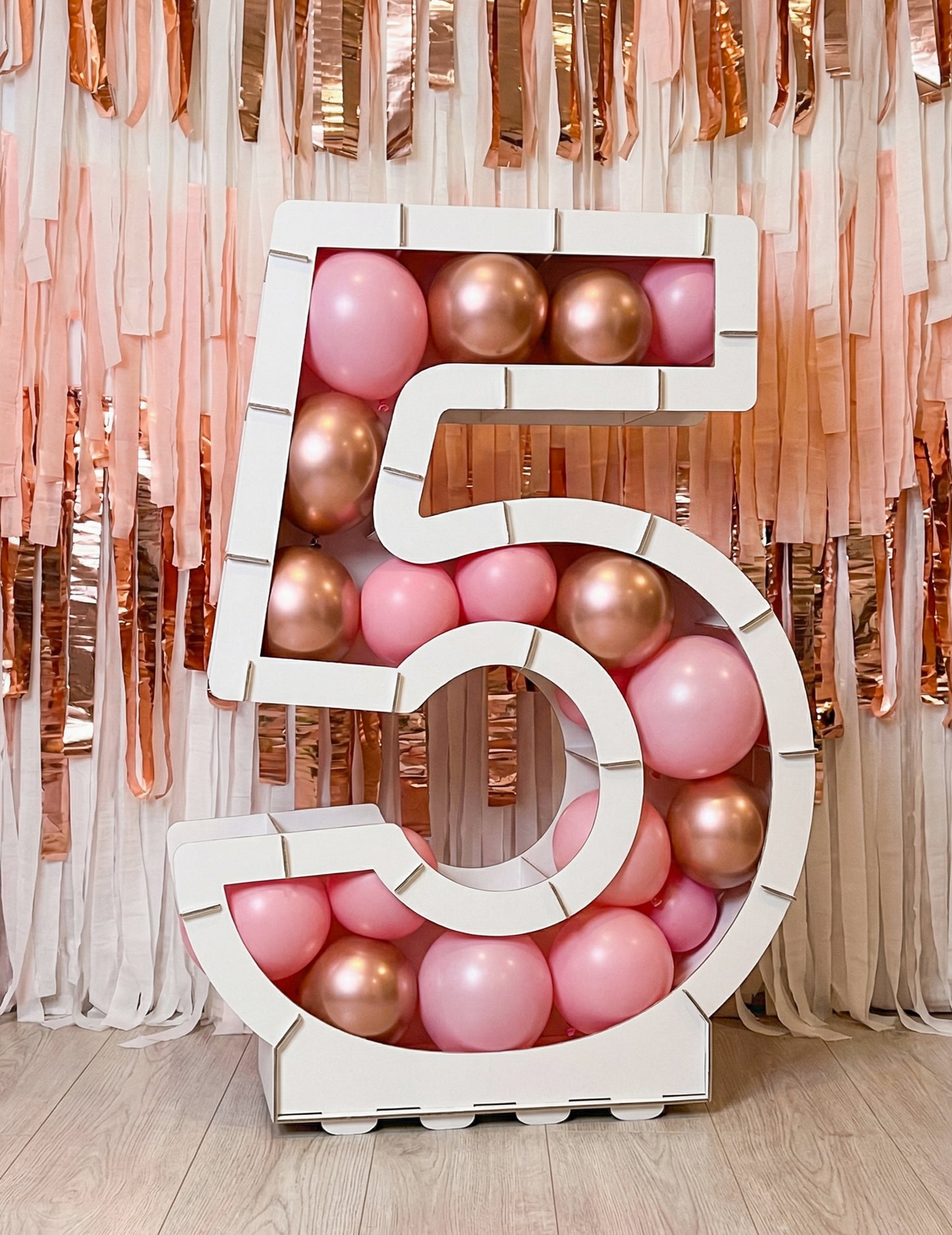 Bela struktura figur za 64 cm balone