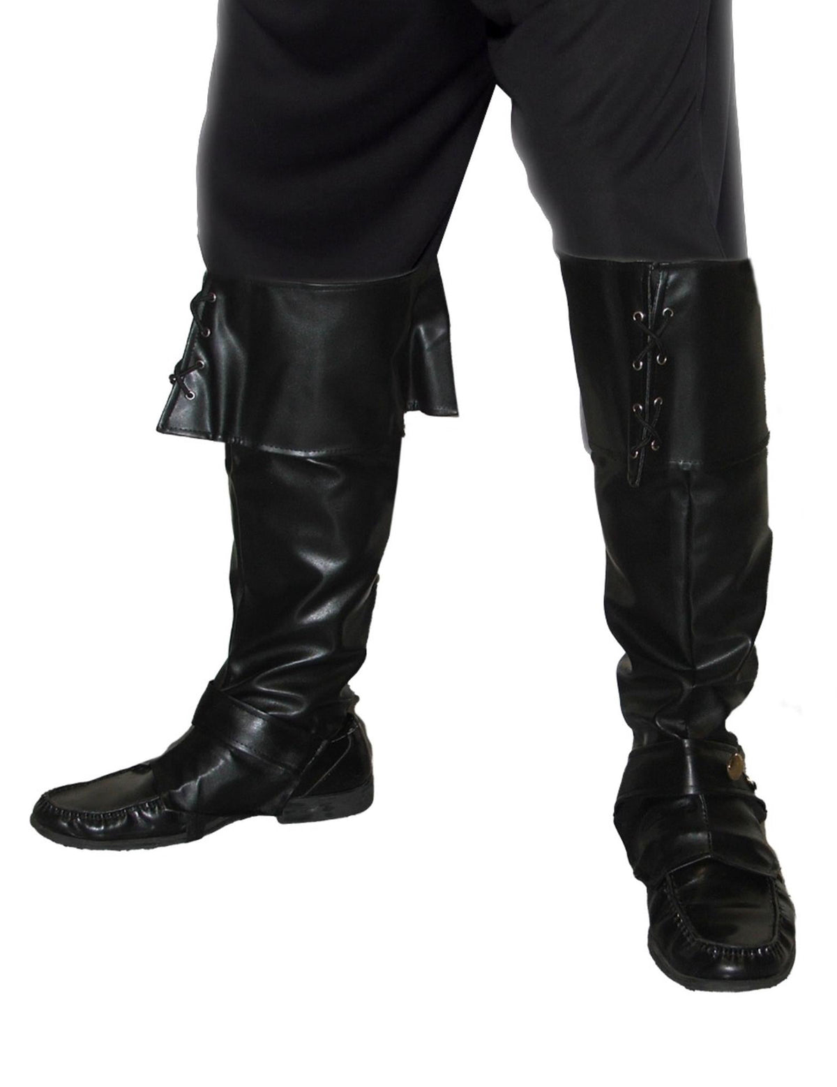 Détail des lacets et de la lanière des sur-bottes simili cuir lacets et lanière cloutée pour adulte noire
