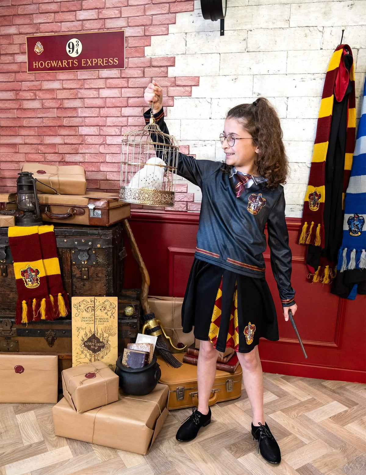 Mise en situation du top avec jupe Gryffondor Harry Potter
