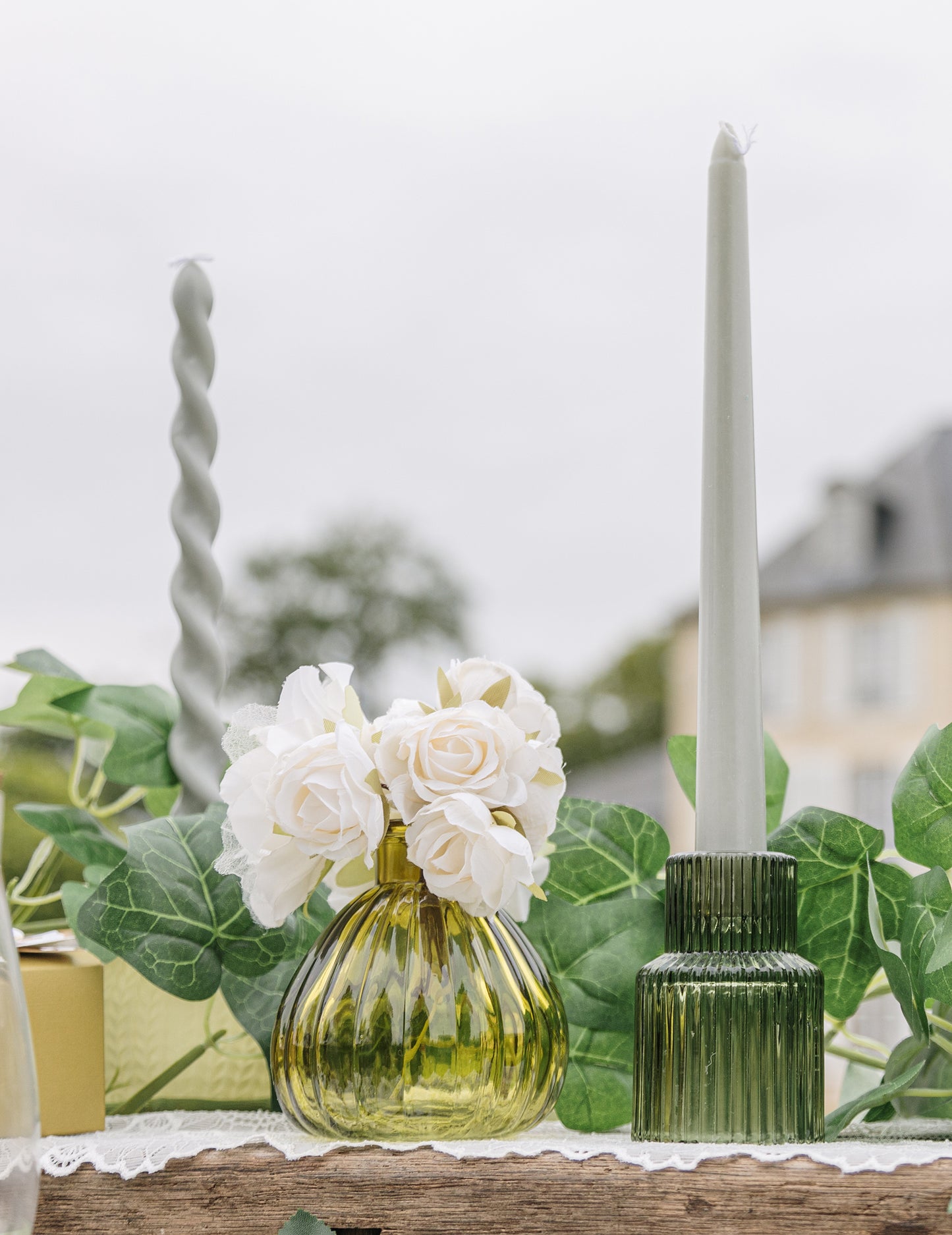 Vaza iz pistacijevega stekla z nazobčanim vzorcem 10 cm