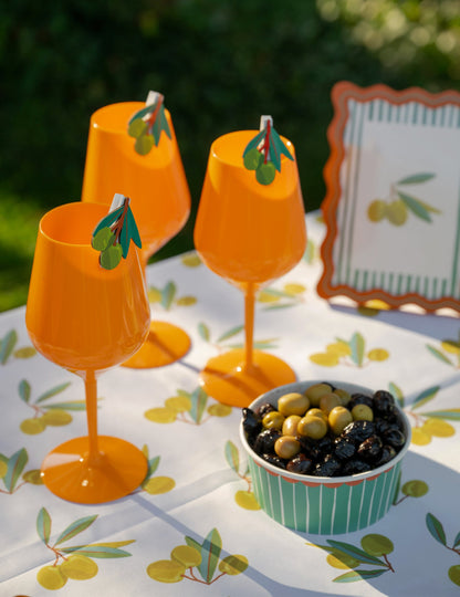 Oranžen vinski kozarec na peclju 47 cl